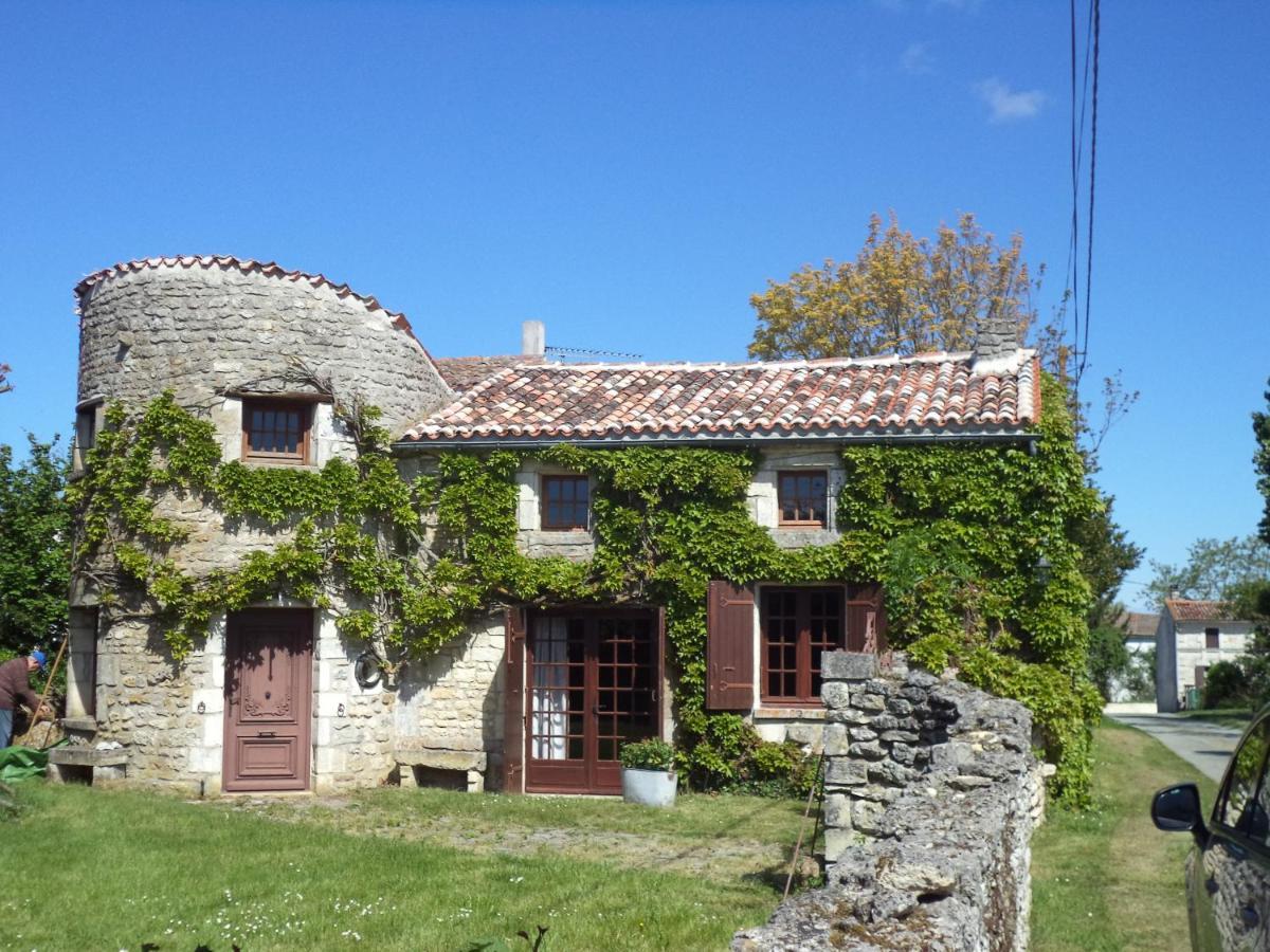Traditional Charentais Cottage In Countryside 25 Minutes From Royan Balanzac Экстерьер фото