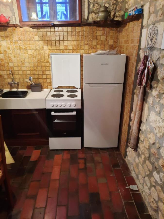 Traditional Charentais Cottage In Countryside 25 Minutes From Royan Balanzac Экстерьер фото