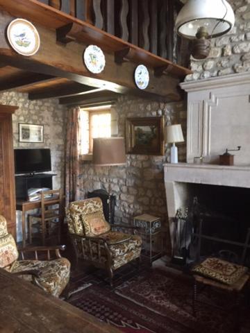 Traditional Charentais Cottage In Countryside 25 Minutes From Royan Balanzac Экстерьер фото